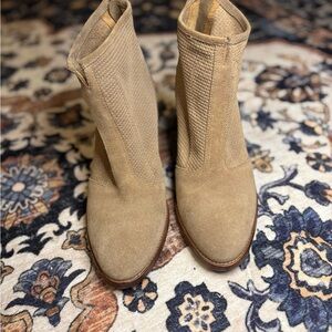Aquatalia Tan Ankle Booties‎